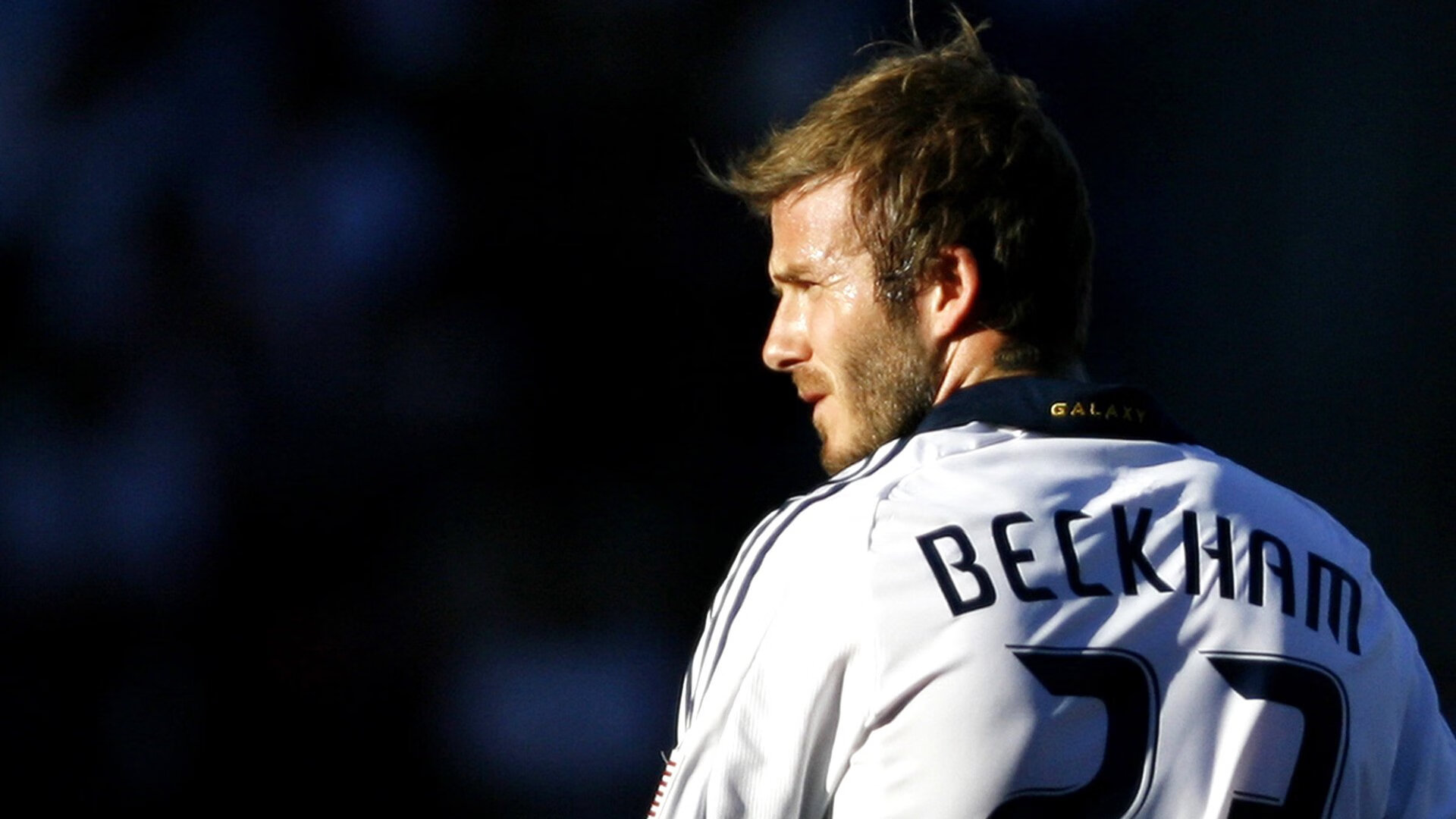 开云体育世界杯2026-绝境逢生！利物浦智利之战恩佐封神，南美风暴下的安菲尔德奇迹