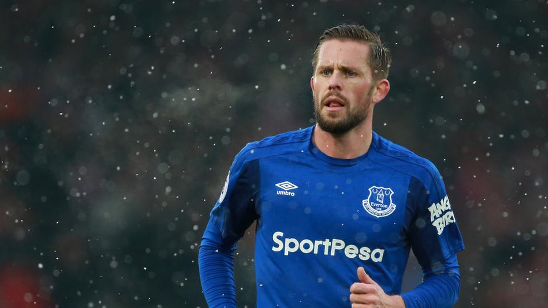 詹姆斯关键制胜!掘金绝杀青岛队,诠释何为真正的唯一性